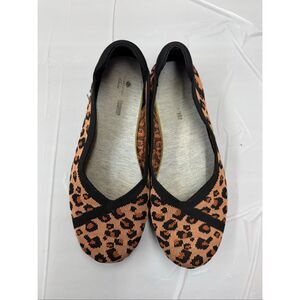 Clarks Cloud Steppers Leopard Print Slip On Flats Size 7.5